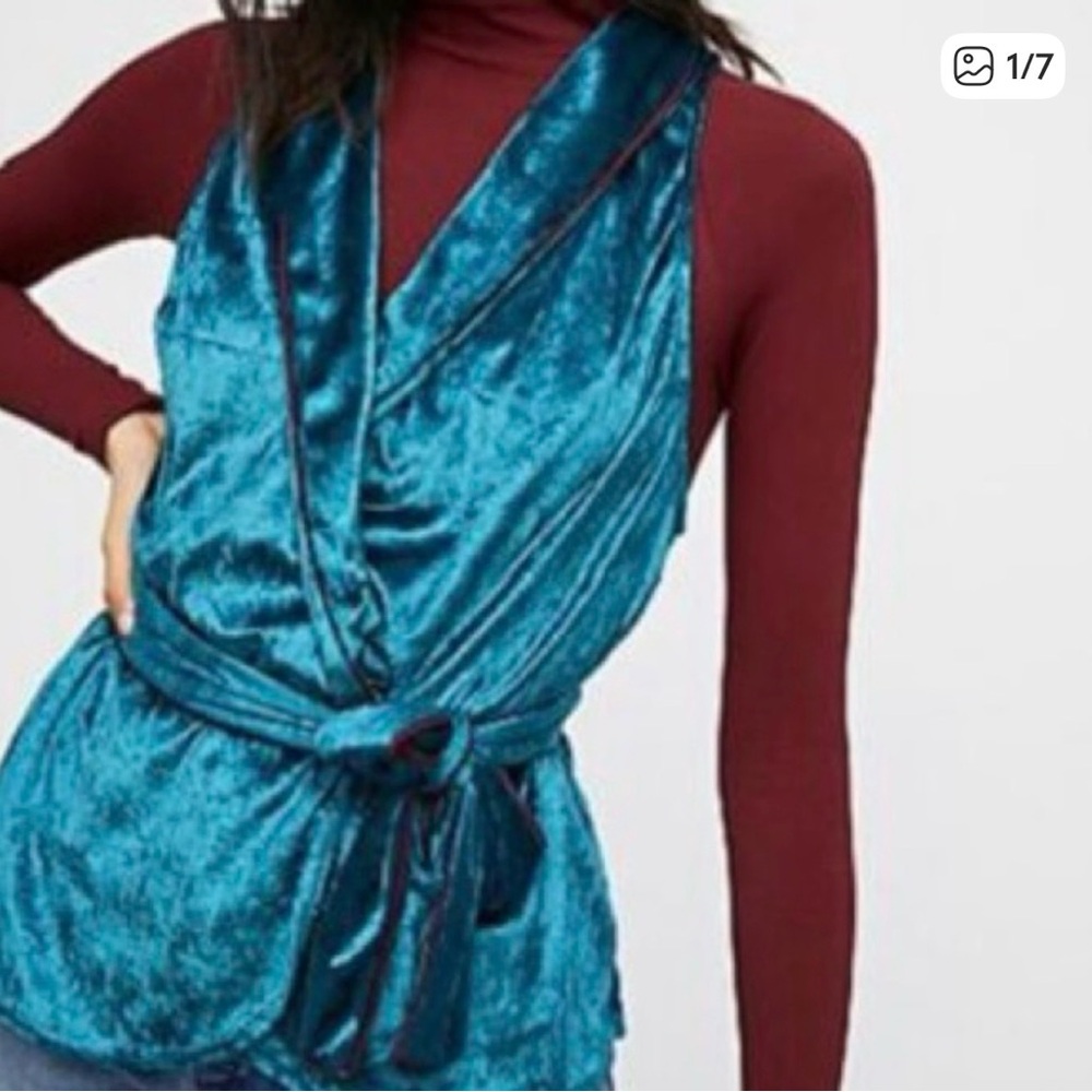 Free People velvet like vest top - Picture 2 of 12